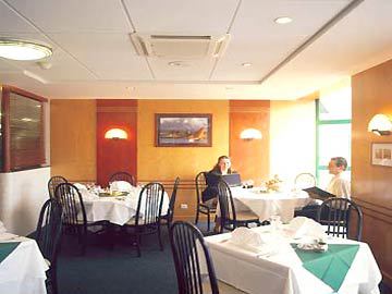 Escale Oceania Centre Vannes